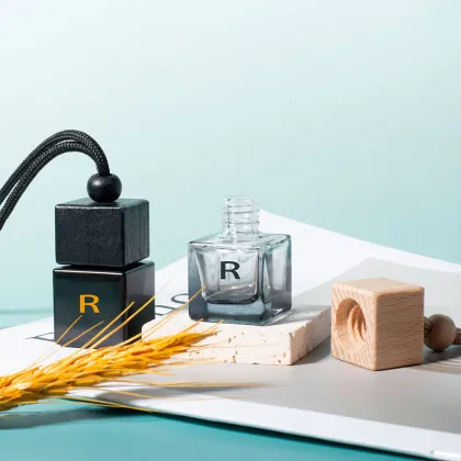 Black Car Perfume Bottle with Wooden Lid