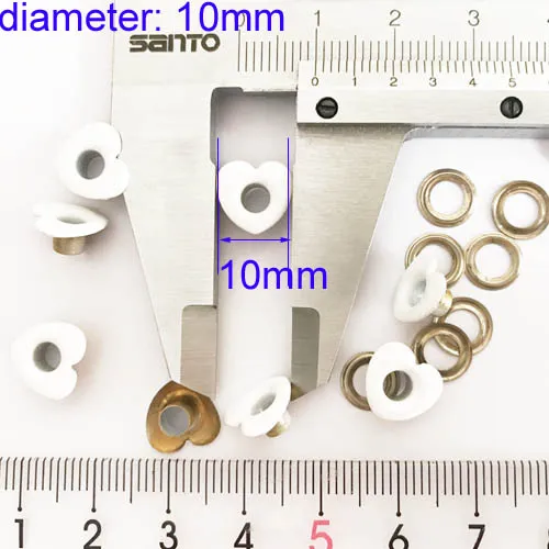 Fashion Heart Eyelets with White Paint