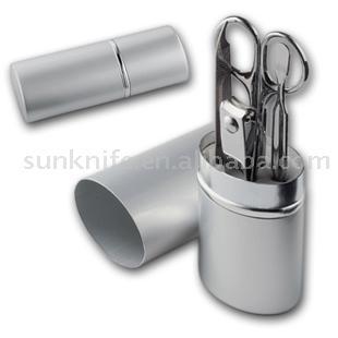Manicure Set with Aluminum Case