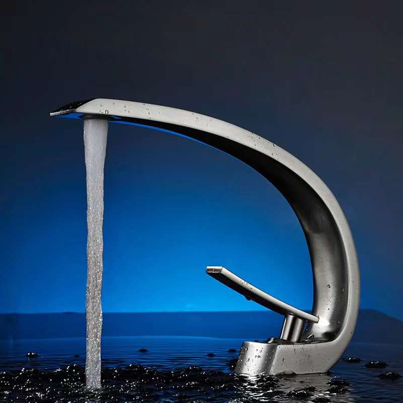 새로운 도착 고품질 단일 핸들 황동 크롬 도금 욕실 싱크 분지 수도꼭지 믹서 탭