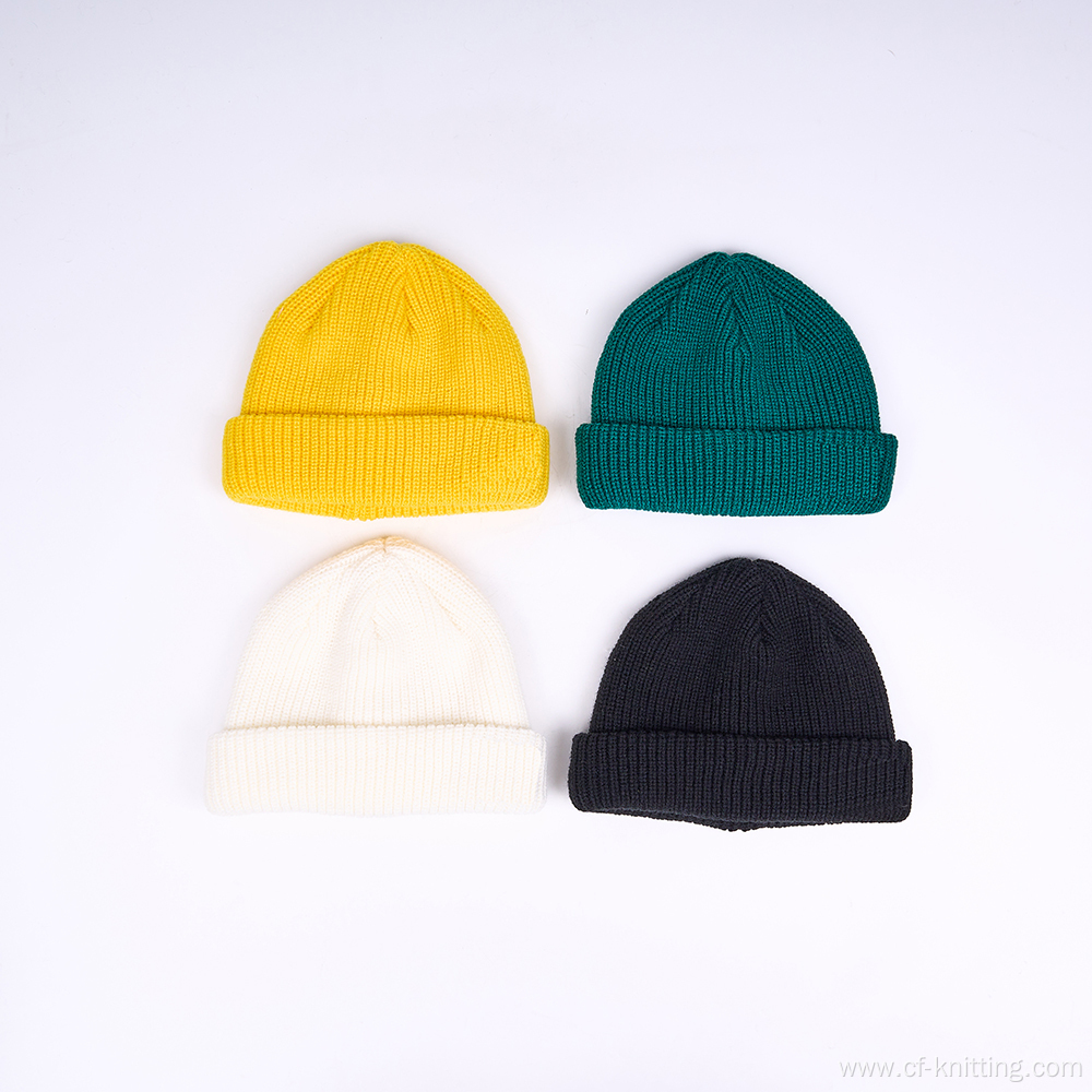 Men's knitted beanie hat for winter