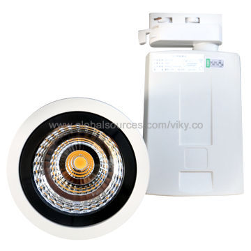 White LED track light with 26W, COB chip, 1,950lm and adjustable angle, 10 years LED technique