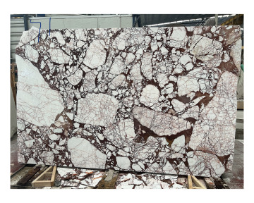 Modern Design Calacatta Burgundy White Marble Slabs for Villa Floors and Staircases