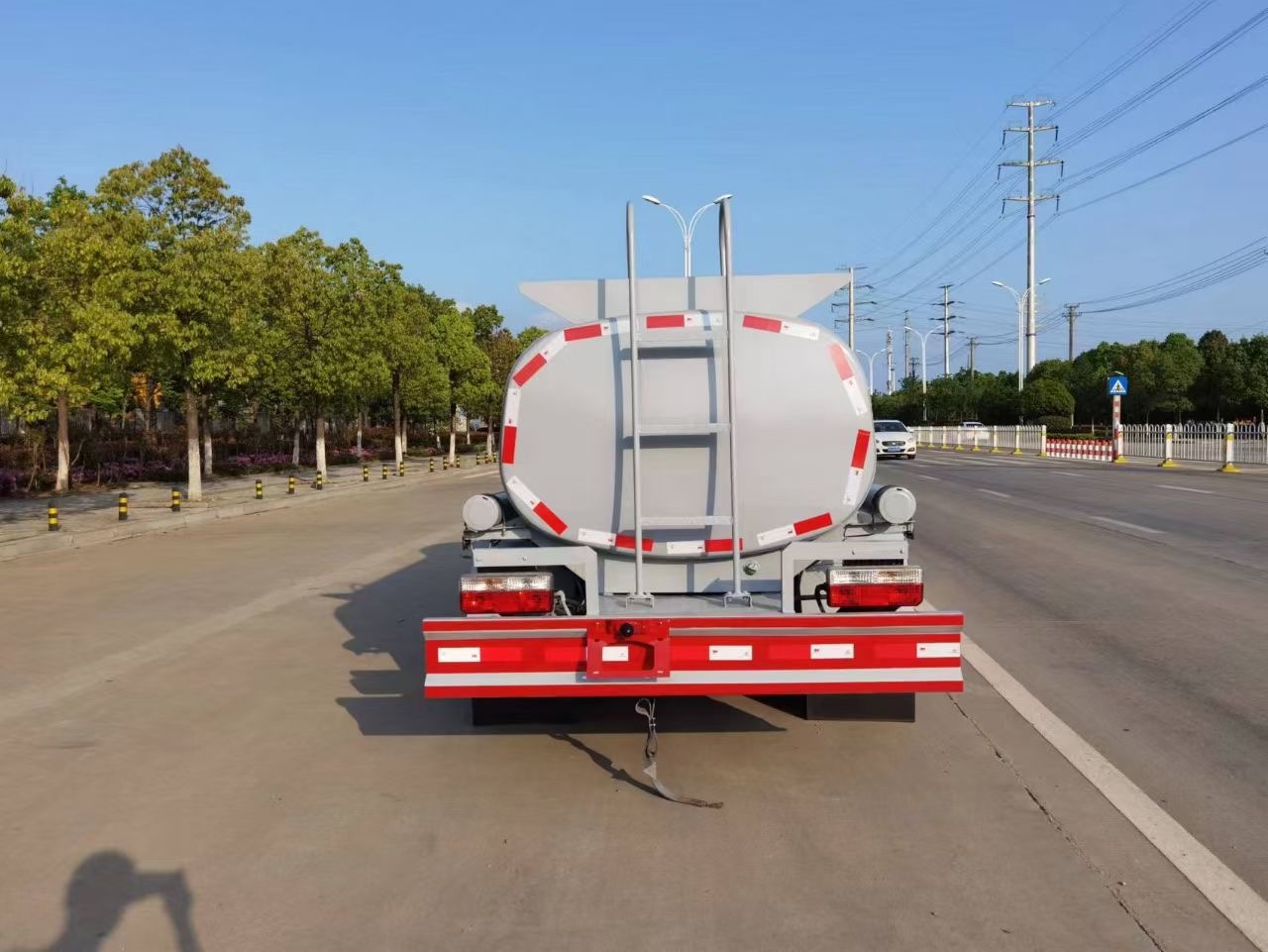 Efficient Fuel Transport Solution with Advanced Tank Engineering
