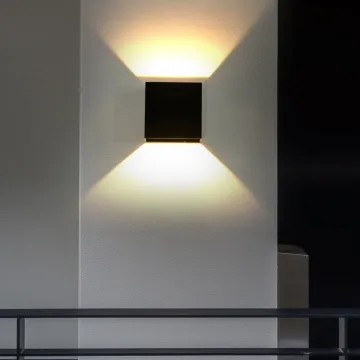 Waterproof Modern Minimalist LED Dimming Outdoor Wall Lamp