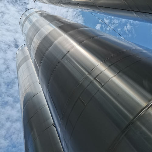 Bahan baku penyimpanan luar ruangan silo