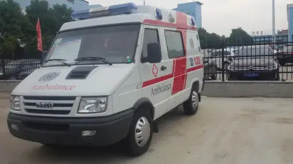 IVECO 4x2 ambulance car