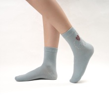 Алмазныя вышытыя жаночыя панчохі