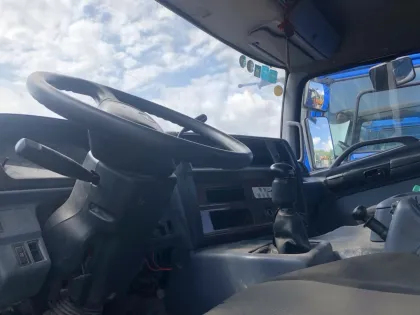 Good Condition Used HINO 700 6x4 Truck Tractor Head