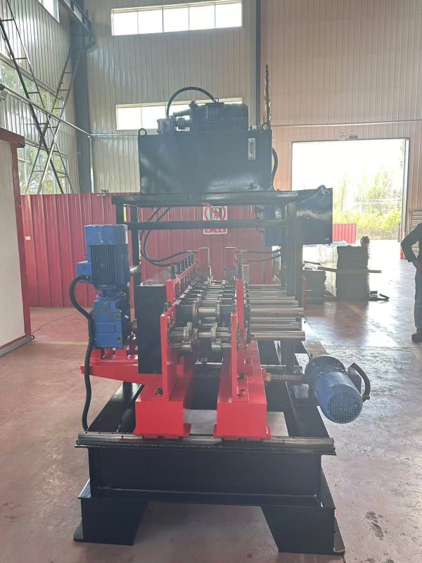 Yiping automatic bridge cover forming machine (with reinforcement)