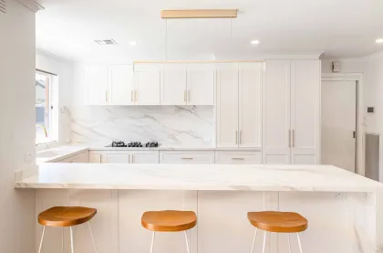 Customized modern overall kitchen countertop for villas