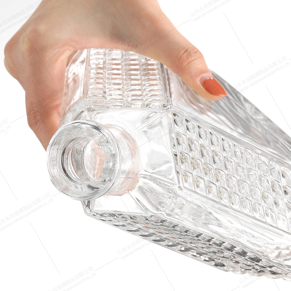 Lightweight glass luxury rilja bottle wholesale