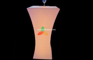 PE material Glowing Cocktail table , Durable Outdoor Bar  F
