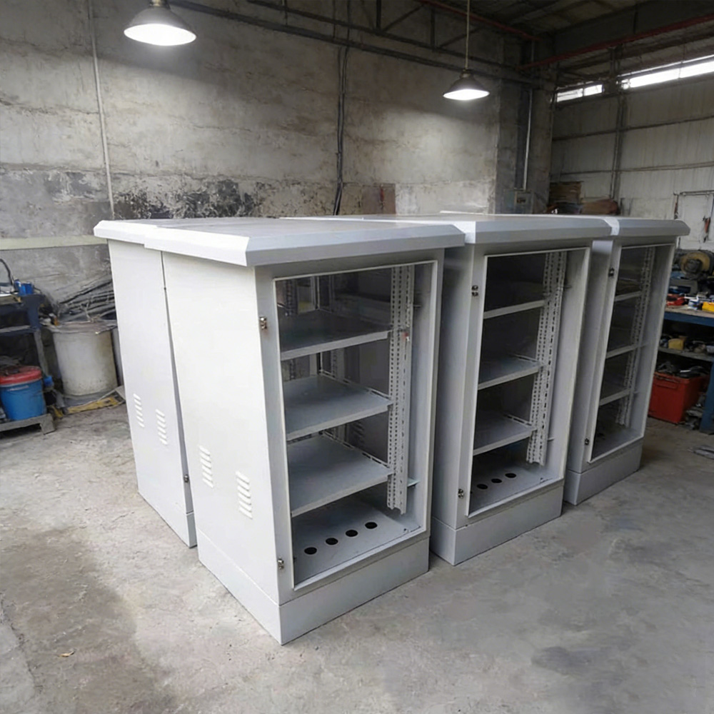 Various types of tooling, fixtures and machined parts72jpg