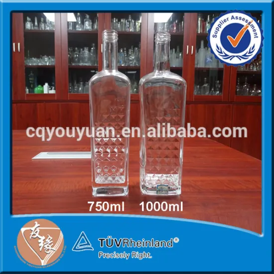 High Quality Square Screw Top Glass Vodka Bottle 750 Glass Bottle
