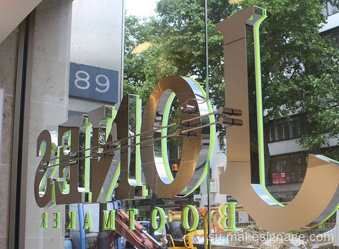 Pamasangan loges perusahaan