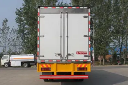 DONGFENG Tianlong Refrigerated Van Truck