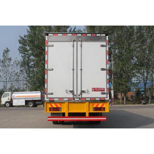 Camion de boîte de réfrigérateur de Dongfeng Tianlong 6X2