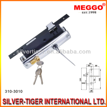 Superior double lock set