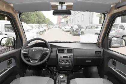 Wuling Rongguang 4 Wheel EV Electric Cargo Van
