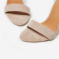 schwarzes neues Design billige Sandalen für Mädchen