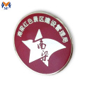 Anpassad Red Color Printing Logo Pin Badge