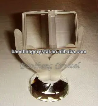 Wholesale Christian Gift, Crystal Bible in hands