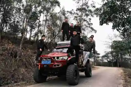 Semi-Automatic Hard Shell Roof Top Tent - DIY Car Roof Tent