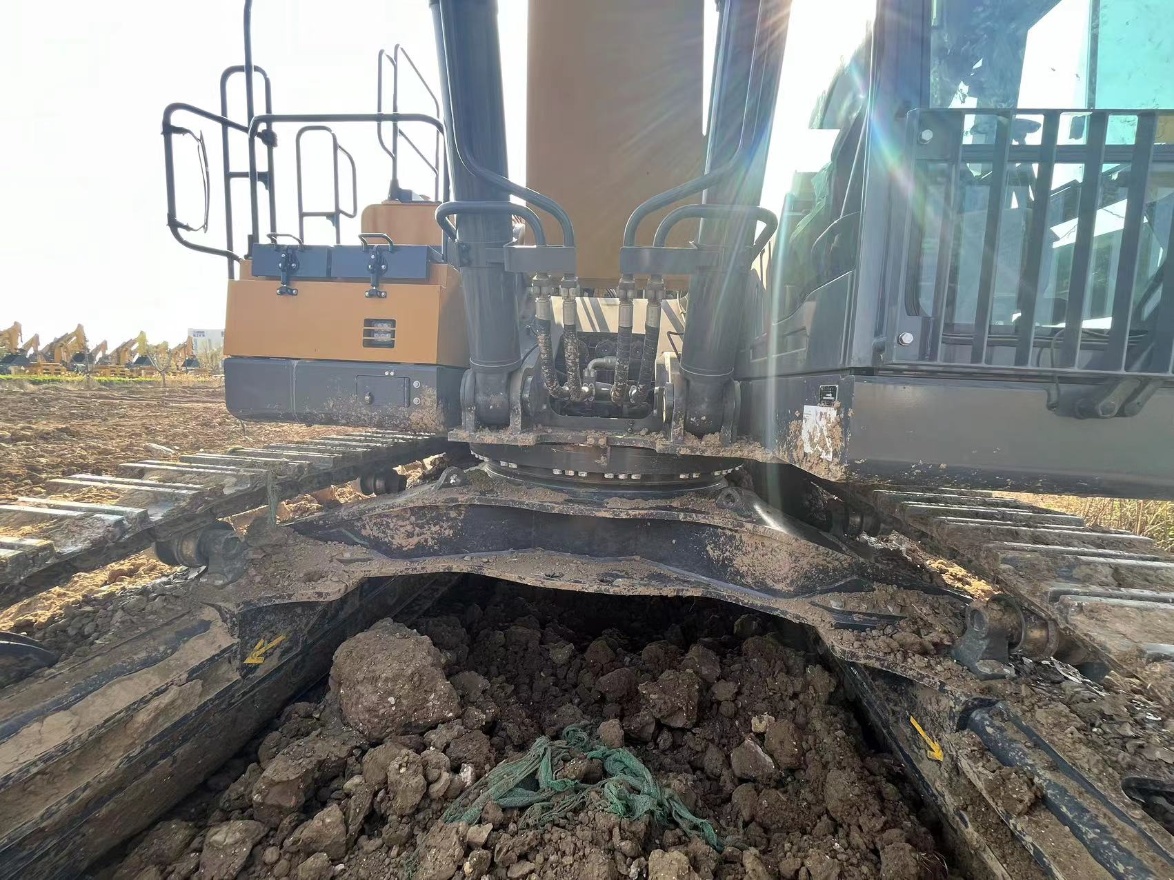 Used XCMG XE800GA crawler excavator