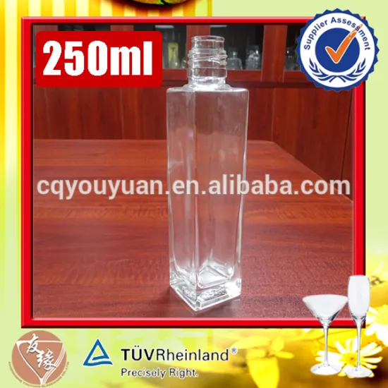 Heavy weight 250ml clear glass bottle with screw cap