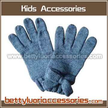 KIDS GLOVES