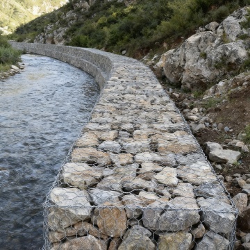 Betonowe ściany oporowe gabionowe Ściany gabionowe
