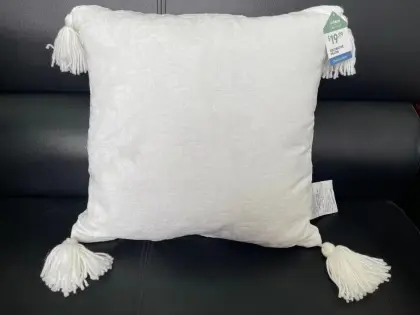 Chenille Jac.  tassel dec. pillow