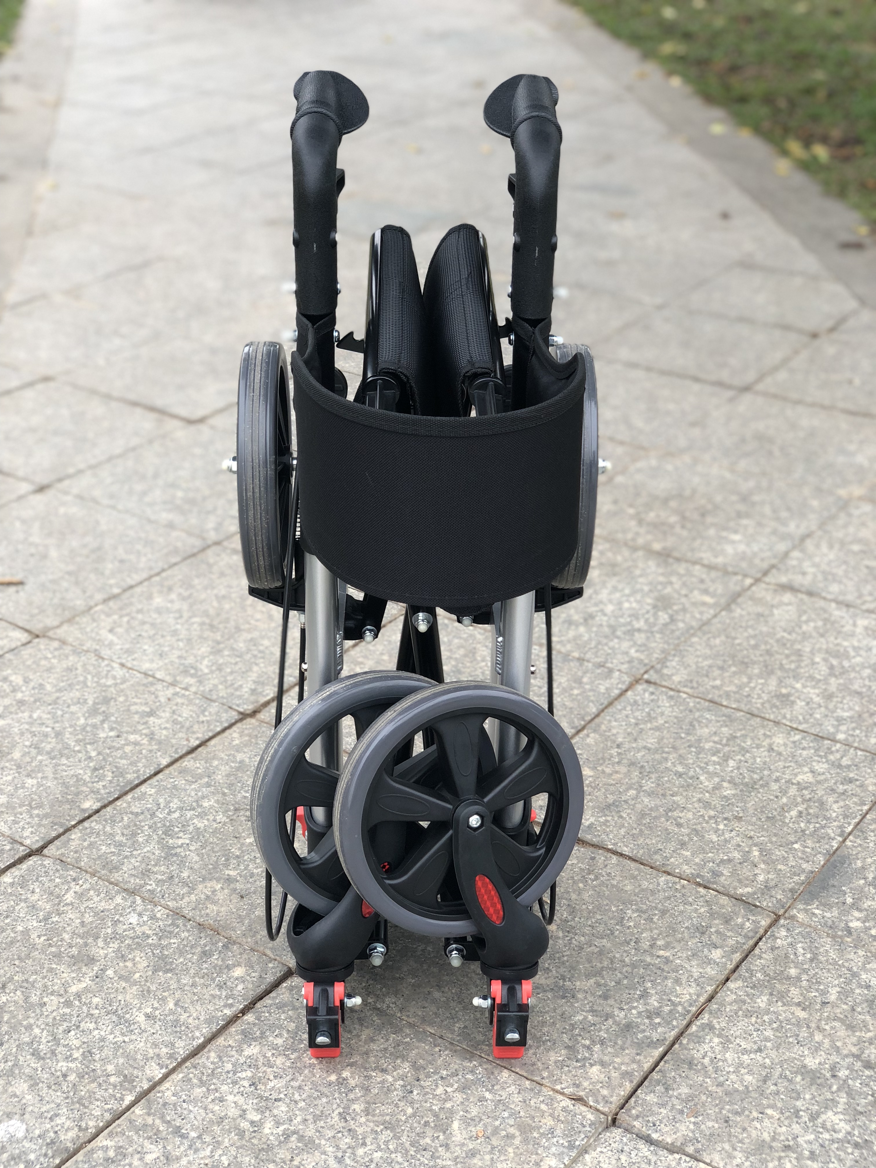 Tonia Medical Aluminium Rollator 4 Wheels Euro Rolling Walker dla seniorów i osób z diabła tra01a