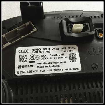Brand New Original Audi Car Navigation LCD Screen Display GCX163AKM-T10 4M0920790