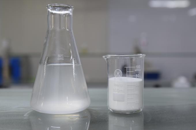 Premium 30% Polvo blanco El coagulante de cloruro de aluminio Mejora de la claridad del agua Eliminar el bacalao 0