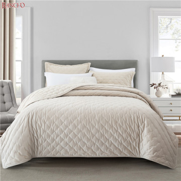 BSCI cream quilted embroidery bedspread