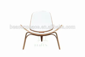 CH07 Wegner Shell Lounge Chair