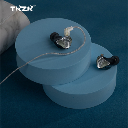 Wired headphones