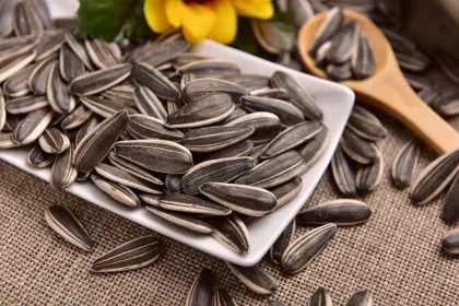 Middle Size Sunflower Seeds 361
