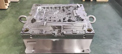 Injection plastic molding die