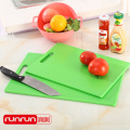 Разноцветная прочная пластиковая разделочная доска