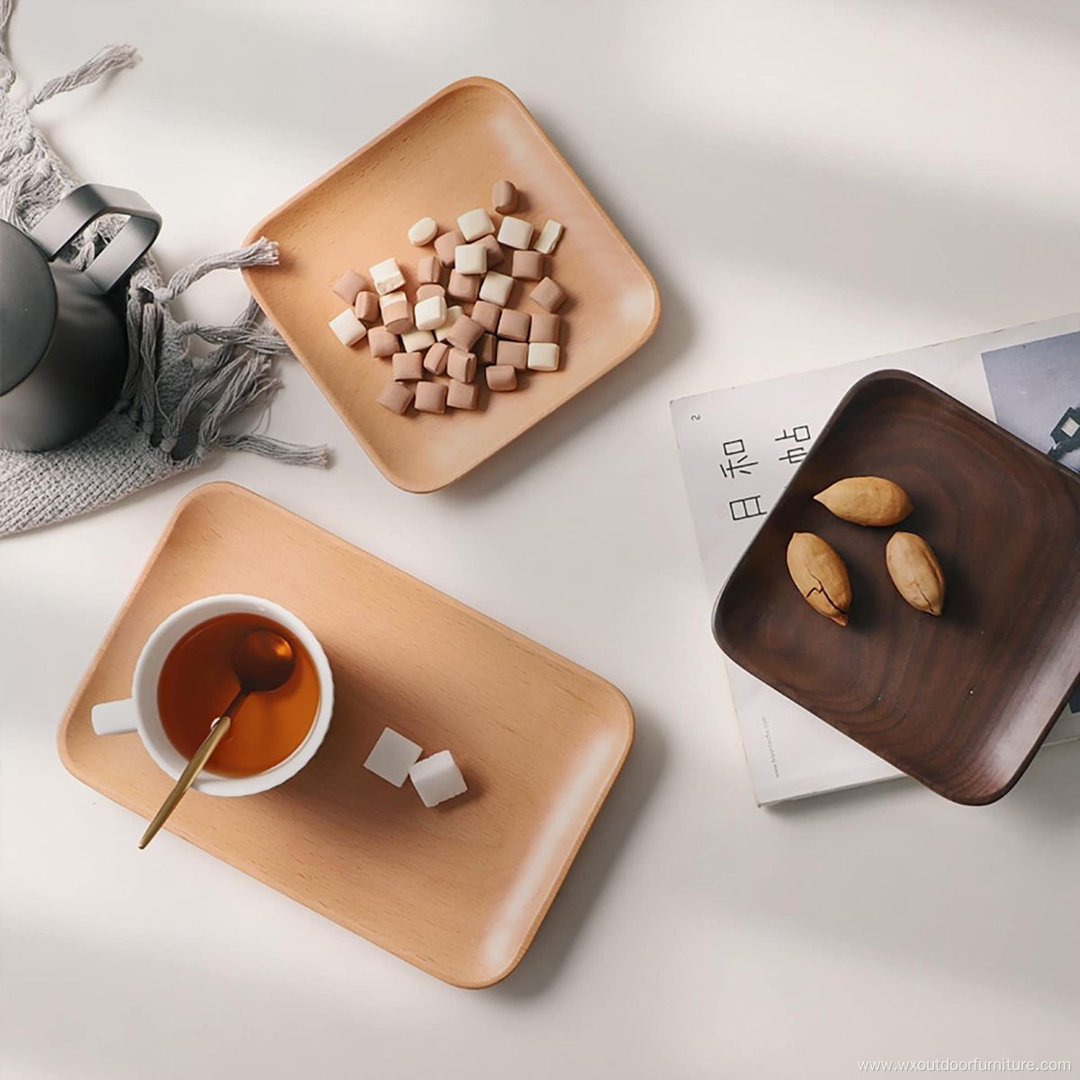 Factory Wholesale New Fashion Modern Style Cake Food Kitchen Coffee Small Wood Dinner Serving Tray