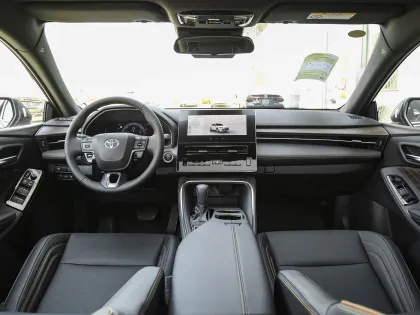 Toyota Avalon 2026 2.0L Hybrid Select Edition