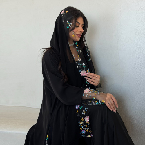 گلدوزی عبای باز با روسری