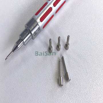 Micro-gefabriceerde meertrapsstempels en naaldenz