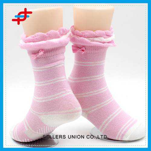 2015 couleur rose mignon Stripe modèle anti-dérapant chaussettes pour jeunes filles