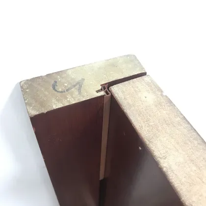 Door sealing strip