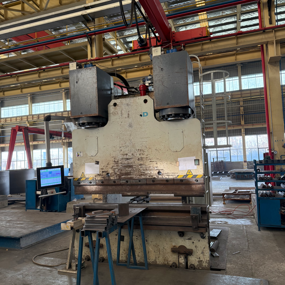 500-ton press brake