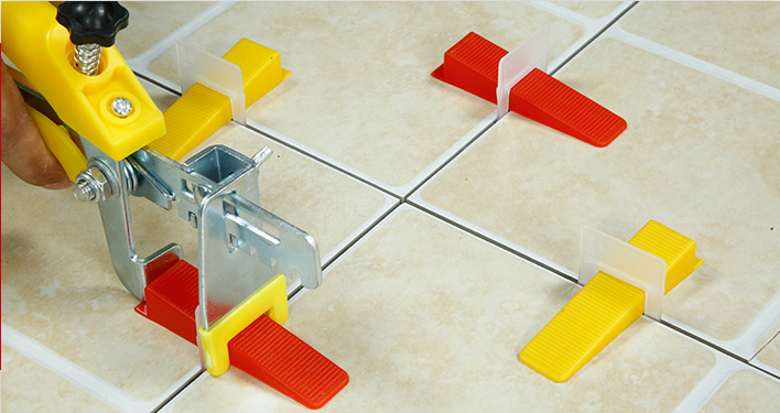Insert type leveling tool